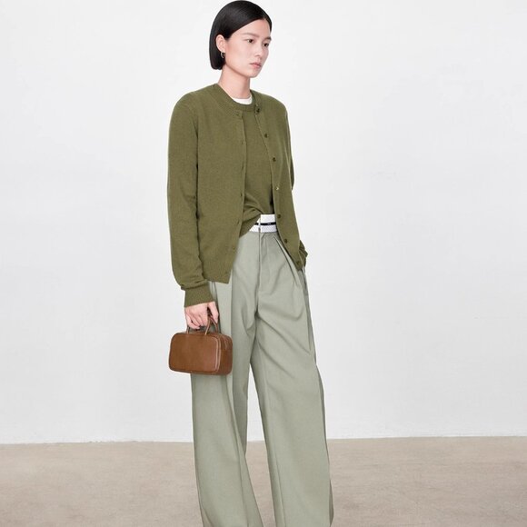 CHICJOC Italian Fine Cashmere Cardigan Clean Fit size 40 in Olive Green - Picture 5 of 11